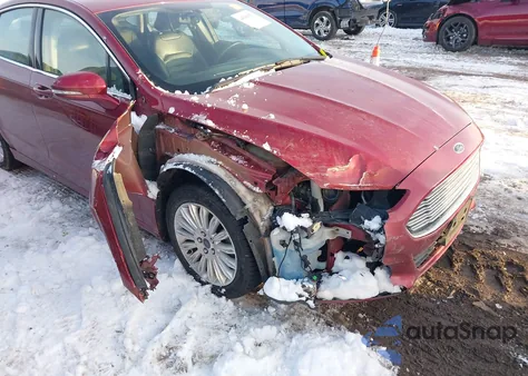 2016 Ford Fusion Hybrid Se z USA, uszkodzony, nr VIN 3FA6P0LU2GR171207